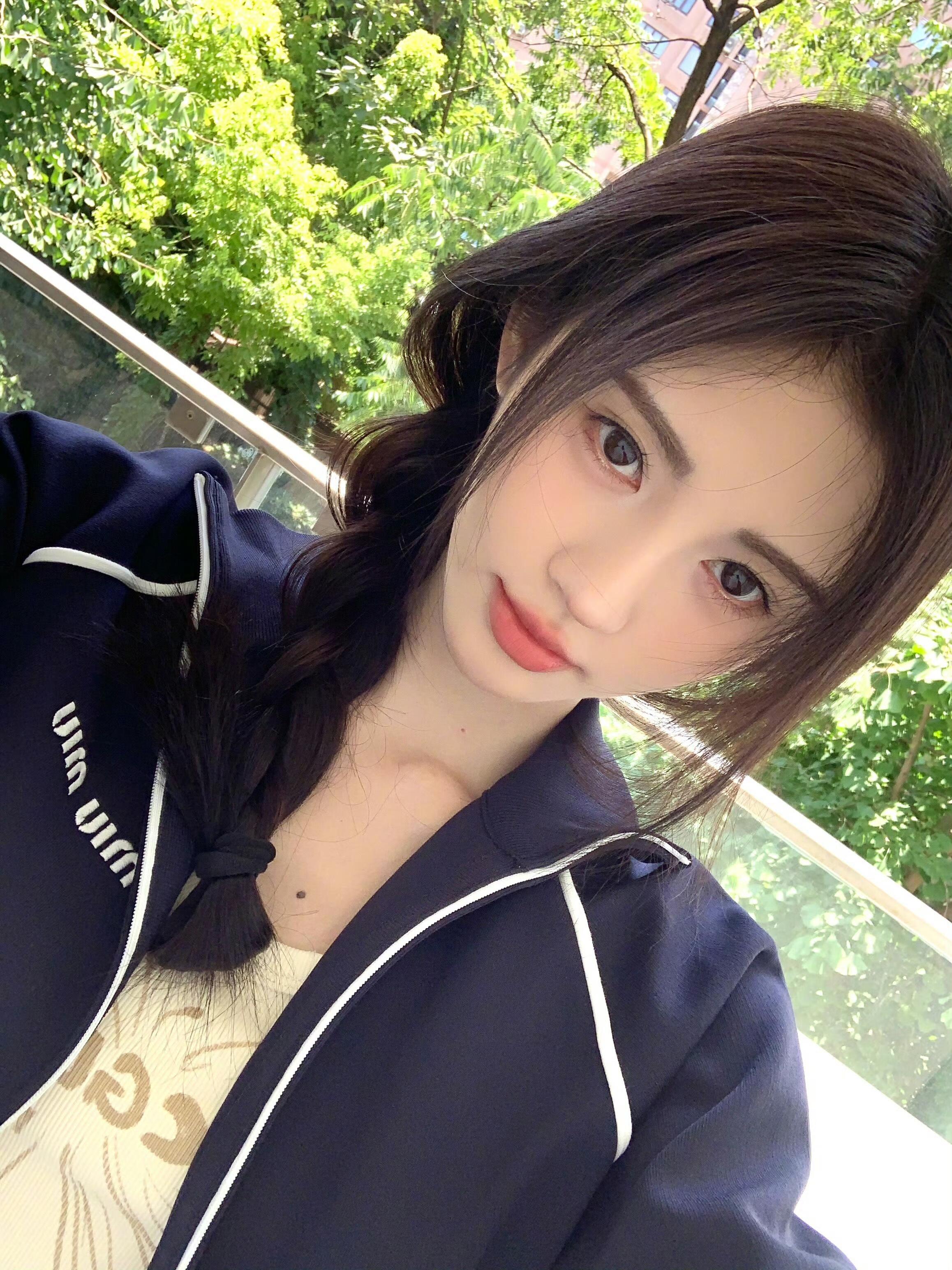 鞠婧祎甜美精致满分