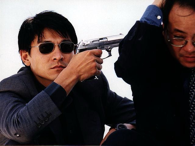 刘德华为什么几代人都喜欢呢？
刘德华之所以受到几代人的喜爱，主要归因于以下几个方
