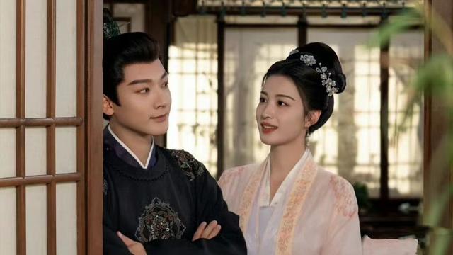 先搭白鹿彭小苒,后搭李兰迪,头套都懒得换的他,还能吃红利几年(白鹿小鹿)-第3张图片-九妖电影 先搭白鹿彭小苒,后搭李兰迪,头套都懒得换的他,还能吃红利几年(白鹿小鹿)-第3张图片-九妖电影