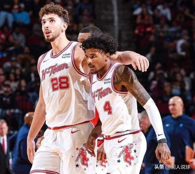 彻底坐不住了，火箭100:101惜败雄鹿，一战看清了这5名球员的实力！
火箭又双