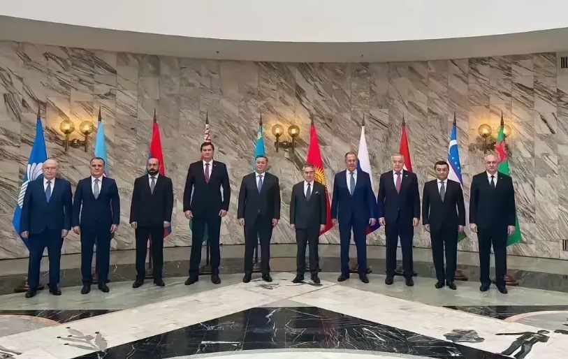 独联体国家召开会议十个个没想到

1. 没想到乌克兰竟然成了“局外人”，会议桌上