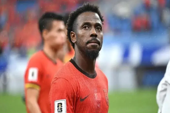 费南多，凉了？ 200万欧年薪，好家伙！中超俱乐部：打扰了。之前拒国家队，现在发