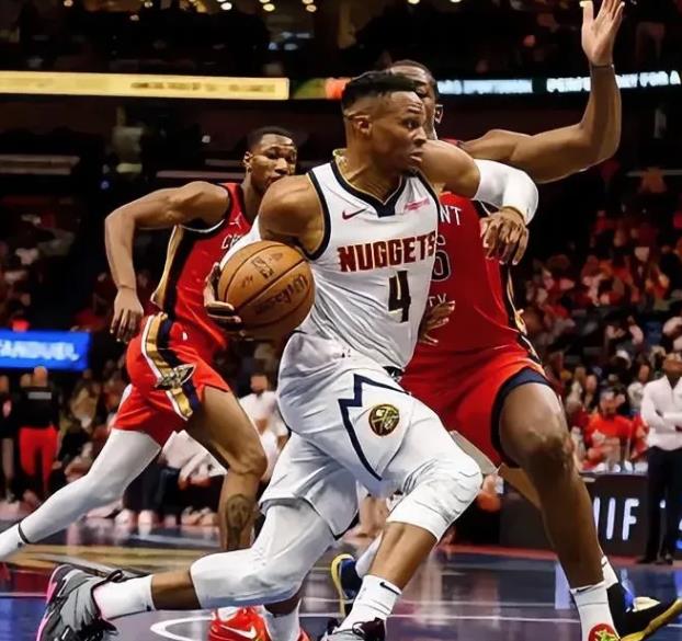 今日NBA共3场比赛，却打出这4大“极品替补”球员，必须有威少，分别是:

步行