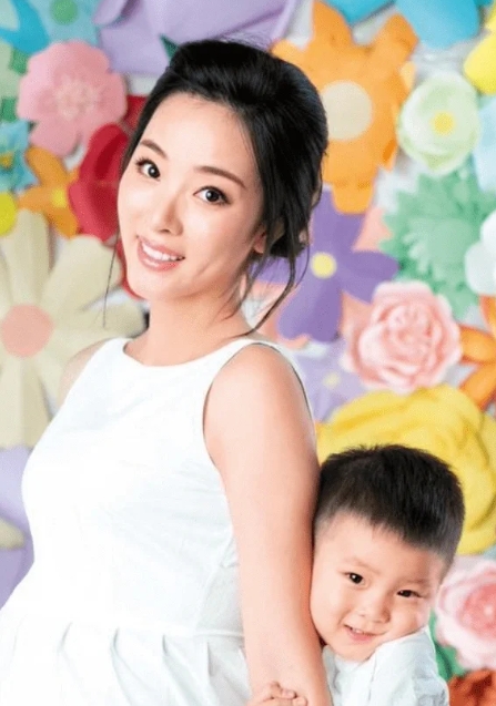 李思思：挥别央视，迎接多彩人生