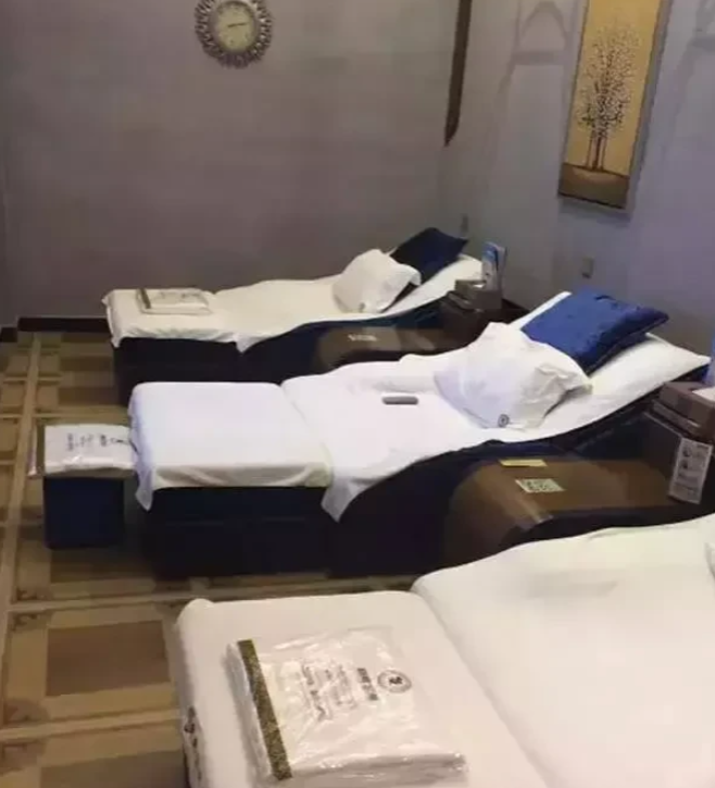 玩过了火！重庆，男子是名转业军人，和朋友在KTV喝完酒后，朋友将男子以及另一名女