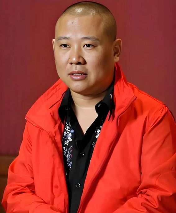 郭德纲直播间爆出三连炸！

昨晚连麦时，班主突然甩出三条规矩，直接把德云社生存法