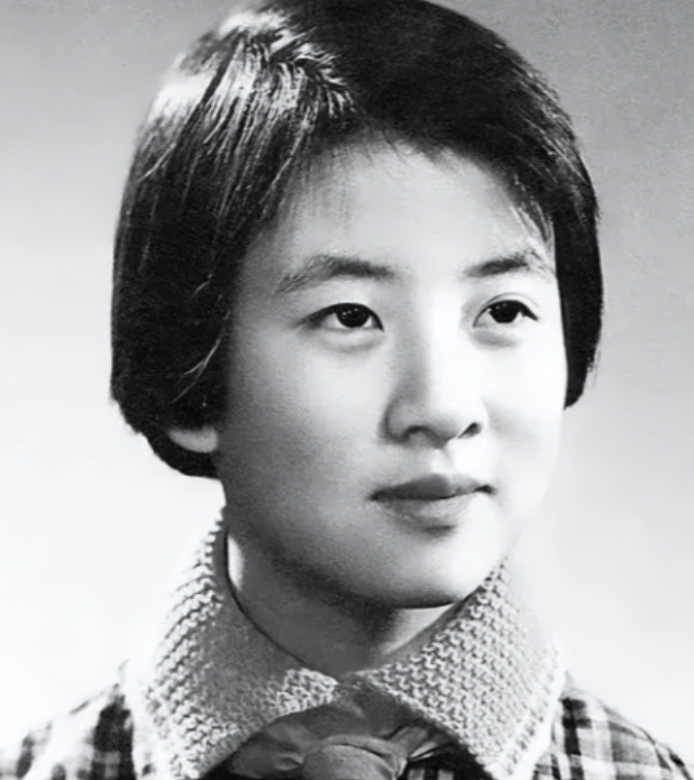 1984年，一战士壮烈牺牲，新婚20天妻子拒绝改嫁，照顾公婆30余载，将儿子抚养