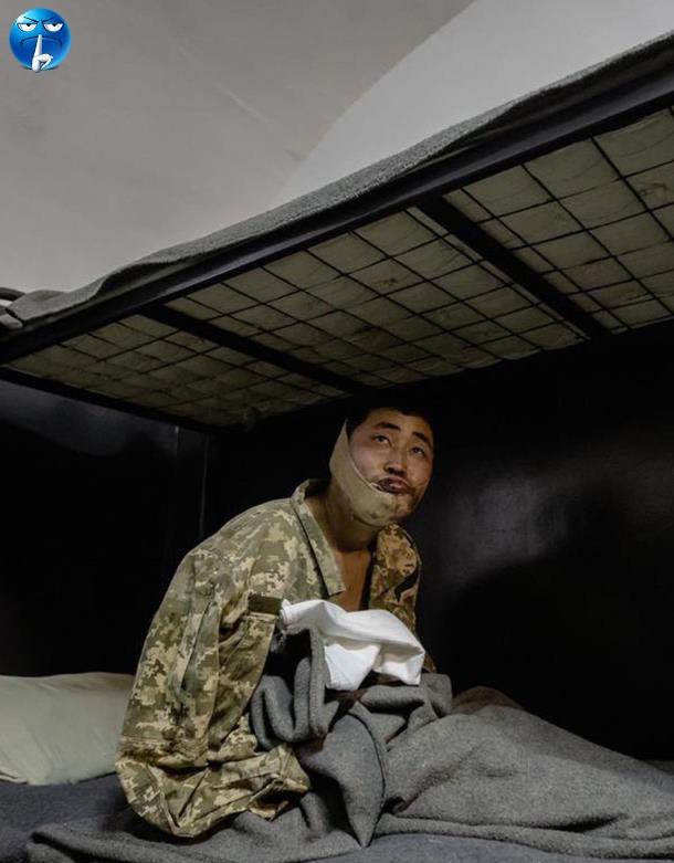 被俘的潮藓士兵身份尴尬，可能被两国否认。被乌军俘虏的潮藓士兵，虽然只会说韩语写韩