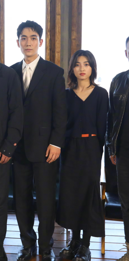 张子枫实现了“丑女逆袭”，不仅身材从“土肥圆”变成“白长直”，连气质都变得温婉淑