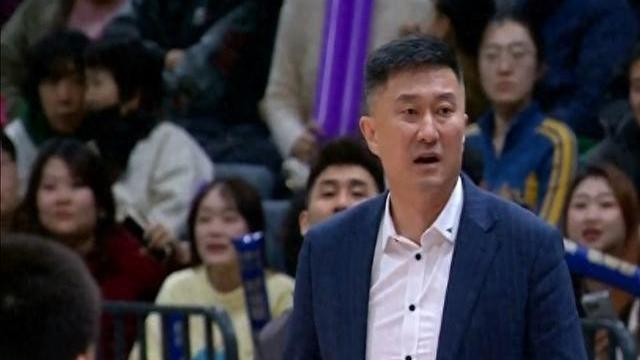 杜锋回应9连胜：本赛季阵容大换血，相较一阶段大家清楚自身定位