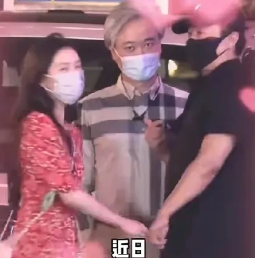 什么竟陈思成竟然有女友了，还好像怀孕了。还以为他们可能要复婚，结果有网友说佟丽娅