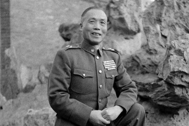 1937年的一天早晨，李宗仁大发雷霆，打电话斥责《桂林日报》社长：“你们怎么搞的