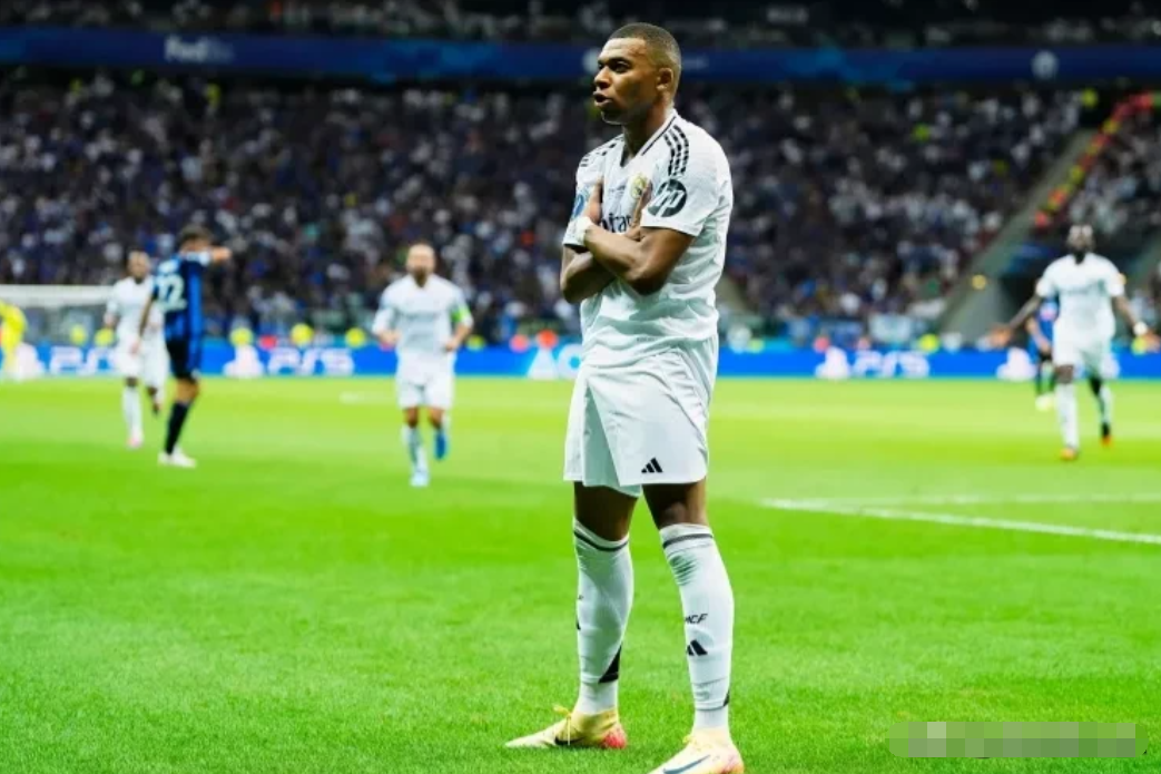 欧洲超级杯，皇家马德里2-0击败亚特兰大，四个不争的事实：

1. 贝林厄姆的全