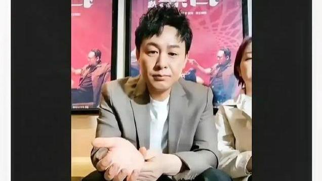 第三弹来了！张颂文线下约女粉丝，提前发照片私信，特意约在酒店