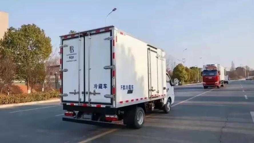 河南冷藏车8人遇难，其中一个是表姐，家有还两个娃娃