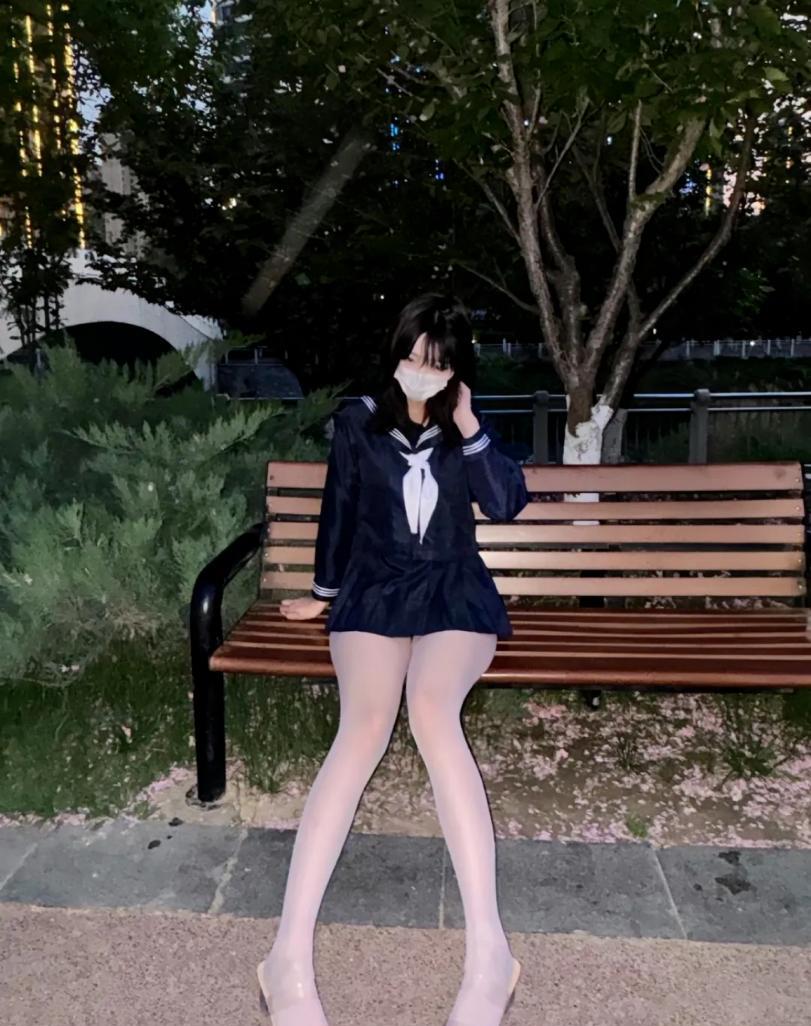学姐cos，学姐身材真是无可挑剔