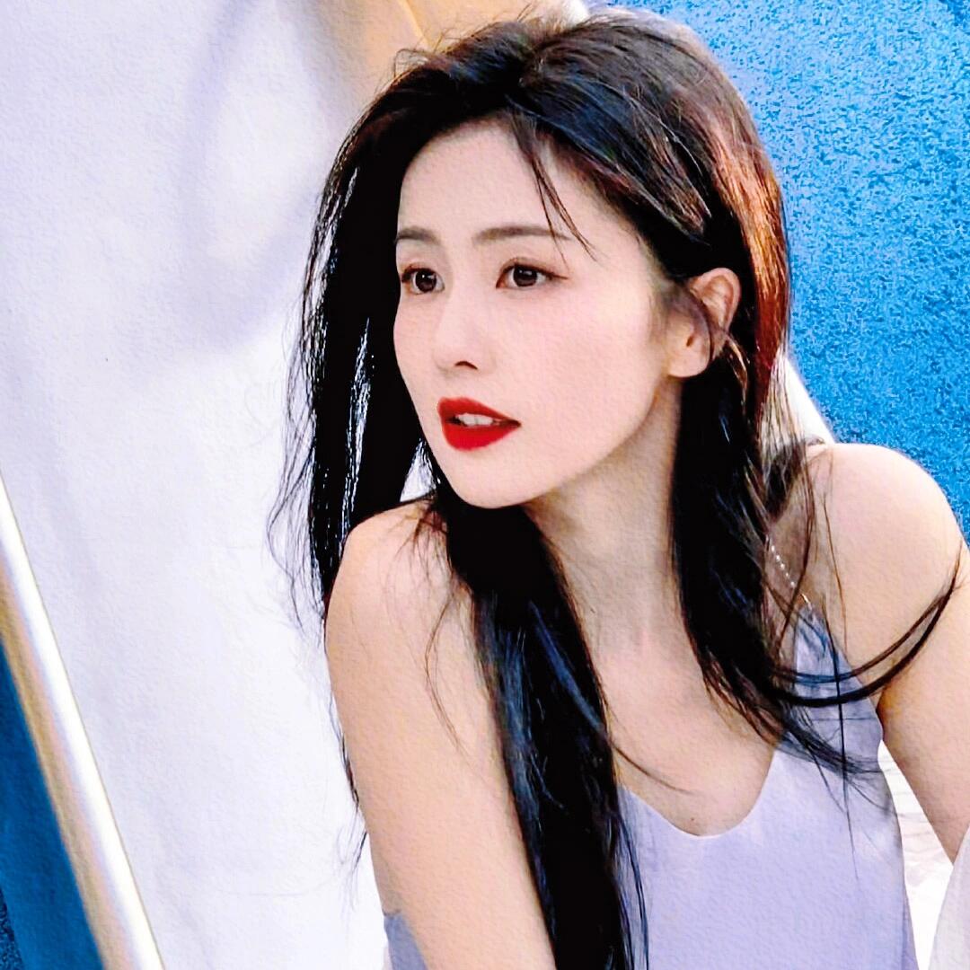白鹿——优雅自信