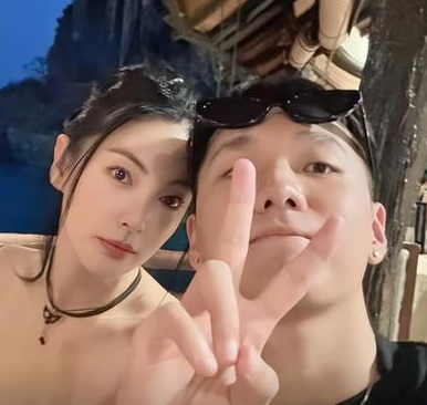 张雨绮已经和前CBA球员刘子琪分手，据知情人士透露，张雨绮已经和前CBA球员刘子