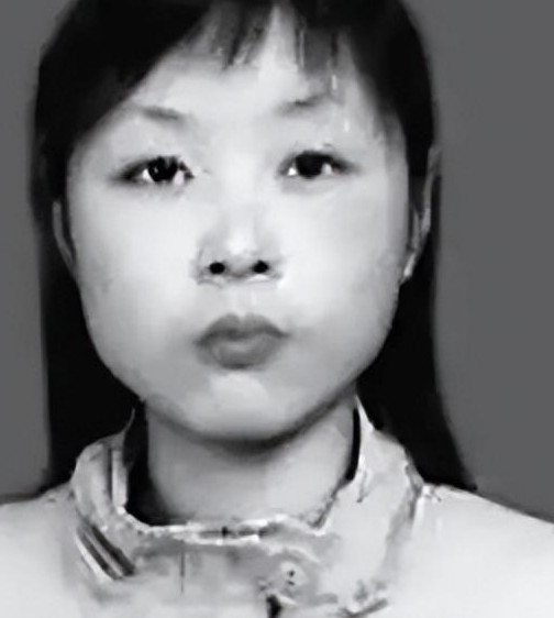 2008年5月12日，汶川地震震惊世界。在这场灾难中，21岁的年轻女教师向倩用生