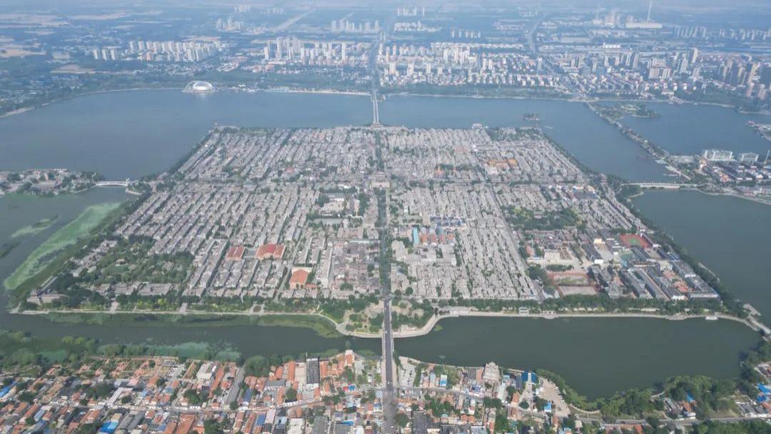 泡在水里的历史文化名城，2500余年建城史，被誉为运河古都！