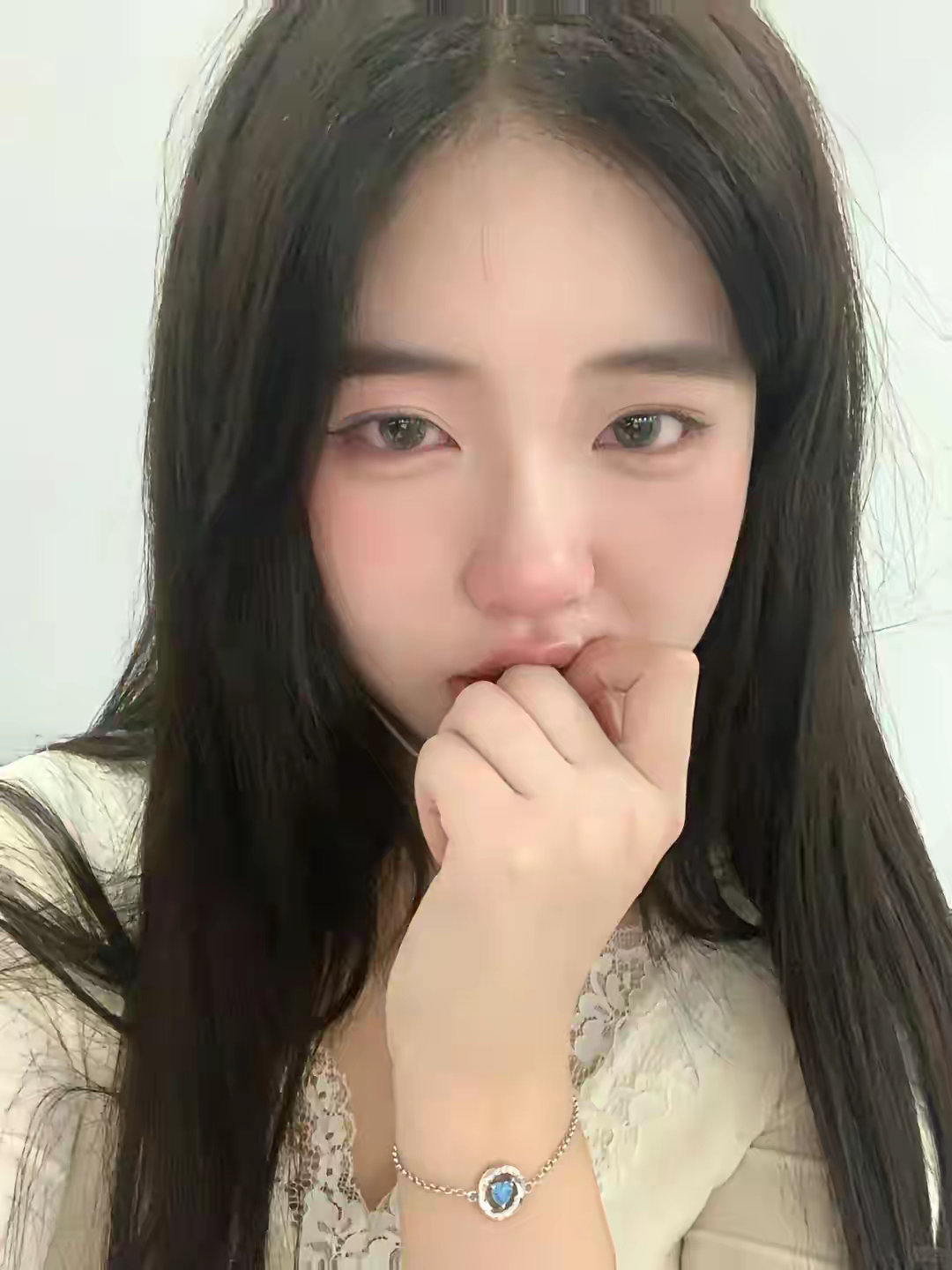我男朋友年薪差不多有 60万吧，结果我妈要了 80万彩礼，他给了。要求在婚房加 