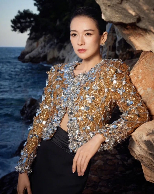 东方女神嫁给了“穿皮裤”的男人