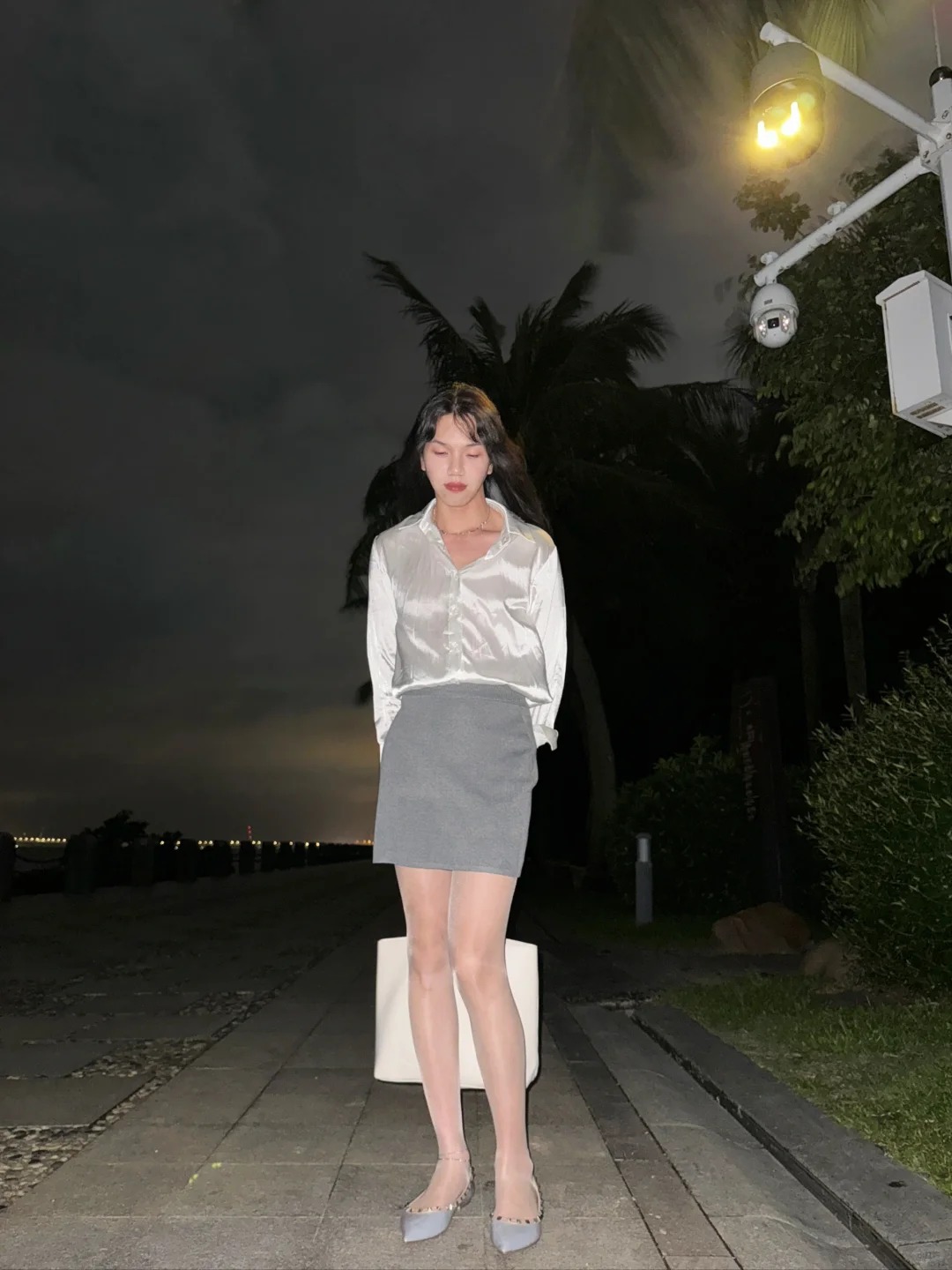 丝袜+包臀裙！挑战御姐穿搭ootd
夜空中最亮的那道光，被腿上的这双丝袜承包了