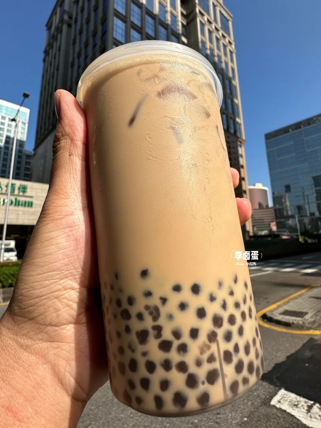 澳门，我的消费观奔溃了😭。。。
11r💰一大杯！！！真的不要太香