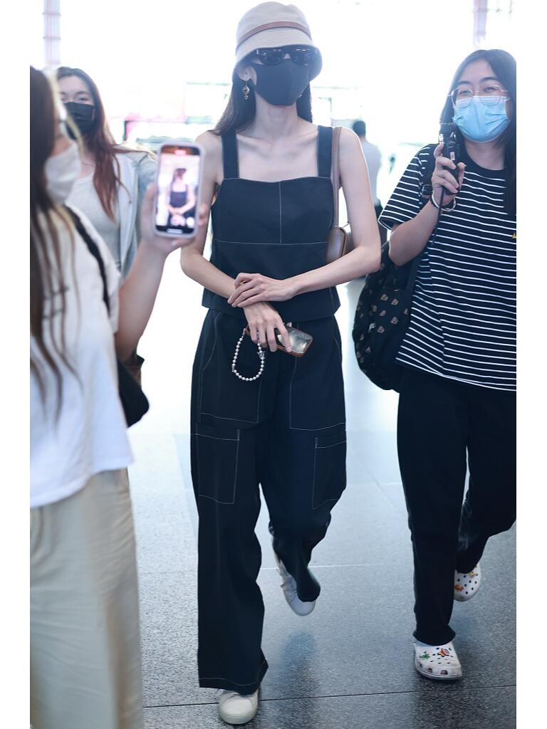 古力娜扎休闲清凉