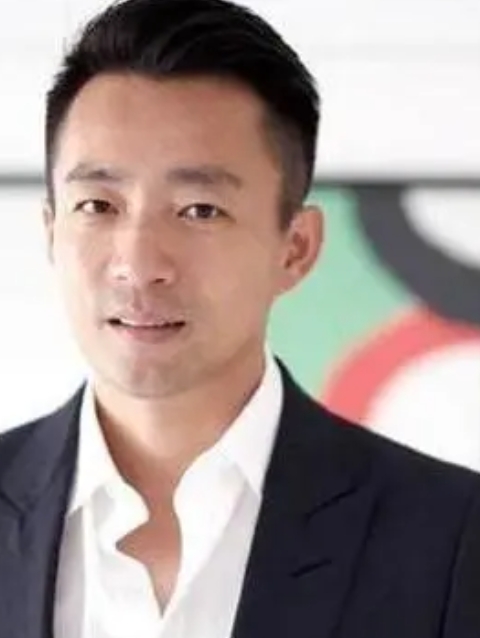 小S澄清大S回台包机安排，怒批汪小菲散布不
近日，一则关于大S回台包机的消息在网