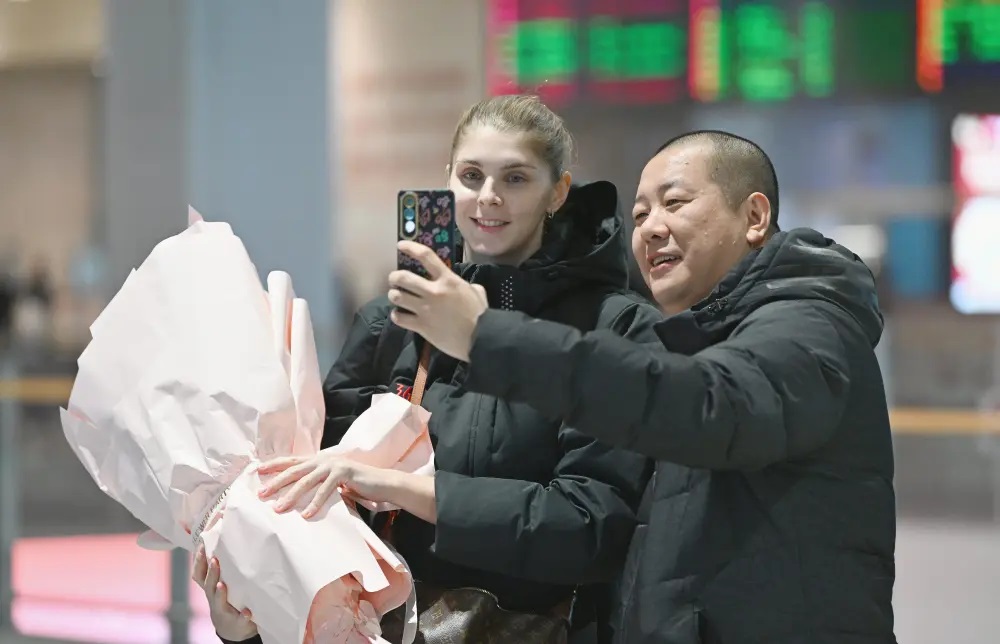 天津女排创历史摘银载誉而归