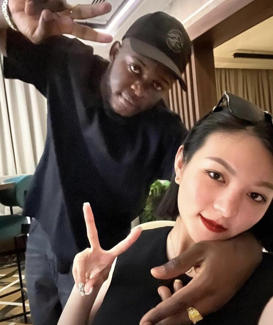 社会观察：“只要彩礼给得够多，哪怕远嫁非洲也可以？”浙江女孩严梦婷与非洲黑人的婚