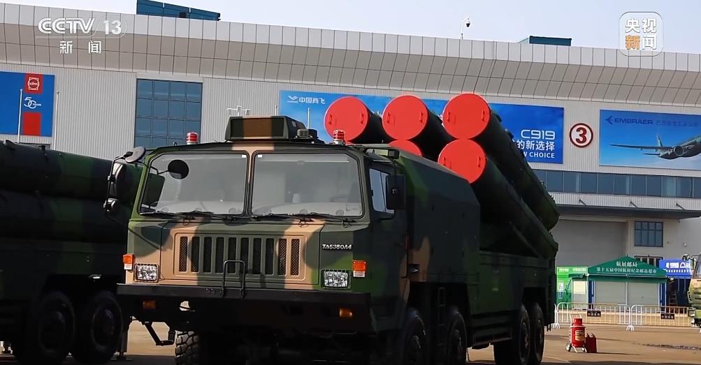 红旗-19相较于萨德还有一个优势，那就是其不仅可以装在导弹发射车上，还可以装在咱