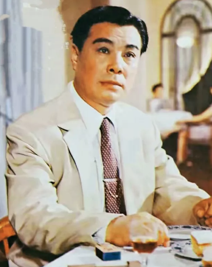 1981年，上影出品的《子夜》未上映之前就调足了观众胃口，人们翘首以待这部倾注上