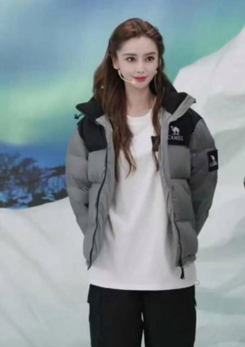 Angelababy也入了直播赛道了！她真的好适合直播间呀，状态好好！