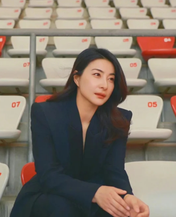 郭晶晶：豪门背后的跳水女皇，国际裁判新篇