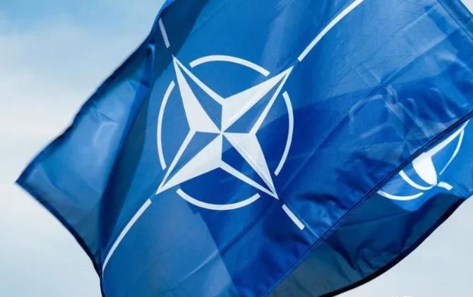 【德媒：在美国拉姆施泰因空军基地上空发现不明无人机】

12月13日，《明镜》周