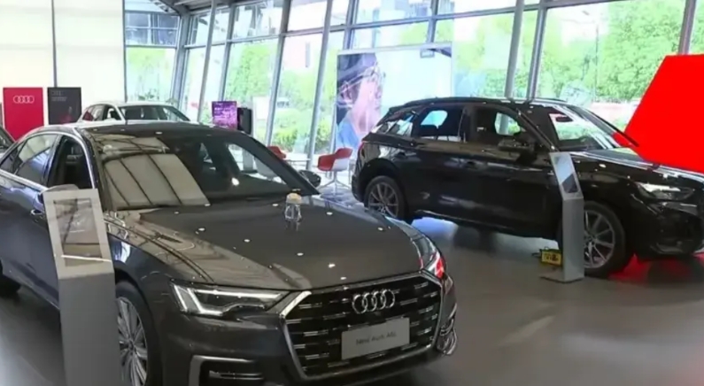 倒霉啊，涉及金额过亿，天津最大奥迪4s店人去楼空，跑路了！无非这3个原因:
  