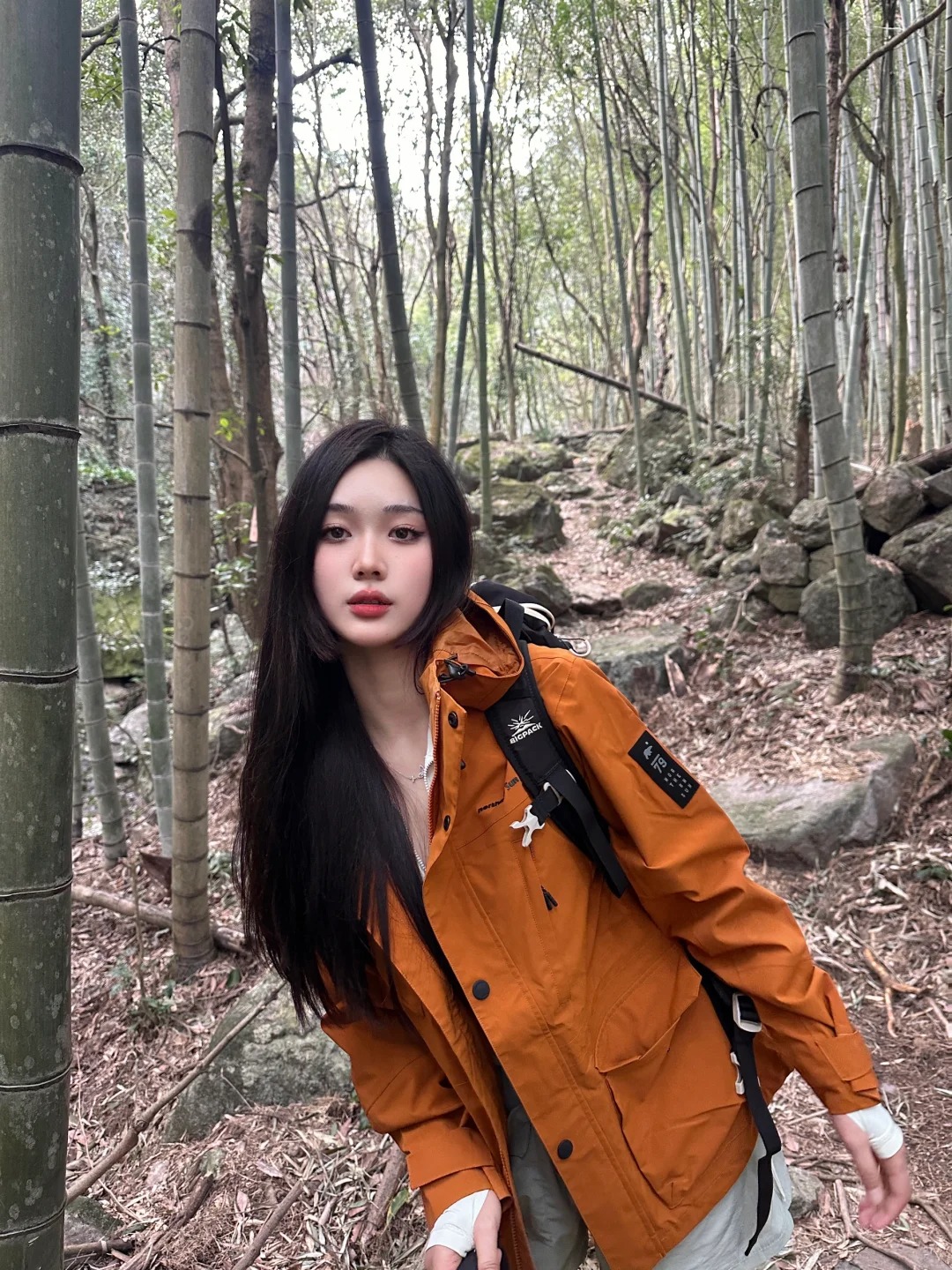徒步女孩的野生美｜喜欢山系的快看我！
从来没有发现山系还可以这么清新
撞色山系穿