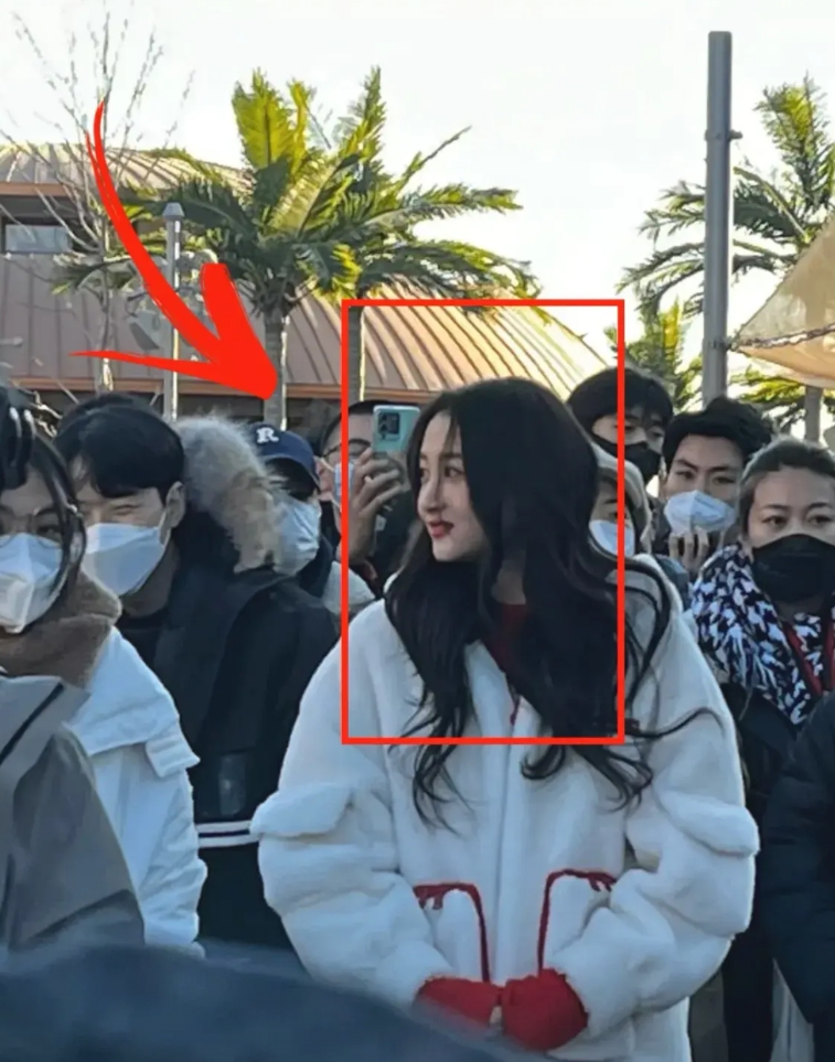 我问我妈：你说都过去七年了，关晓彤还爱鹿晗吗？

我妈说了一句意味深长的话：鹿晗