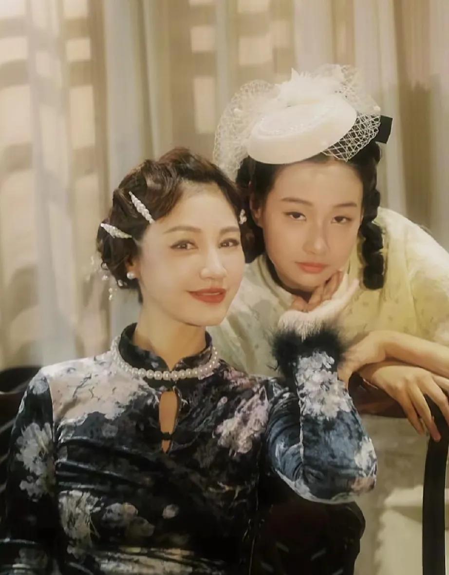 这居然是杨雪的女儿！长相好高级，很适合当模特
近日，“江玉燕”杨雪在个人社交账号