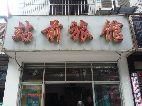 跳水美女陈若琳发挥几张照片，巴黎奥运会设施真的是太寒酸，不忍直视。还愣是把没钱低