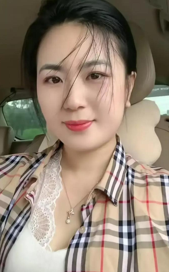 我是一个寡妇，今年35岁，是一个住家保姆，男雇主65岁。一天，我发现自已怀孕了，