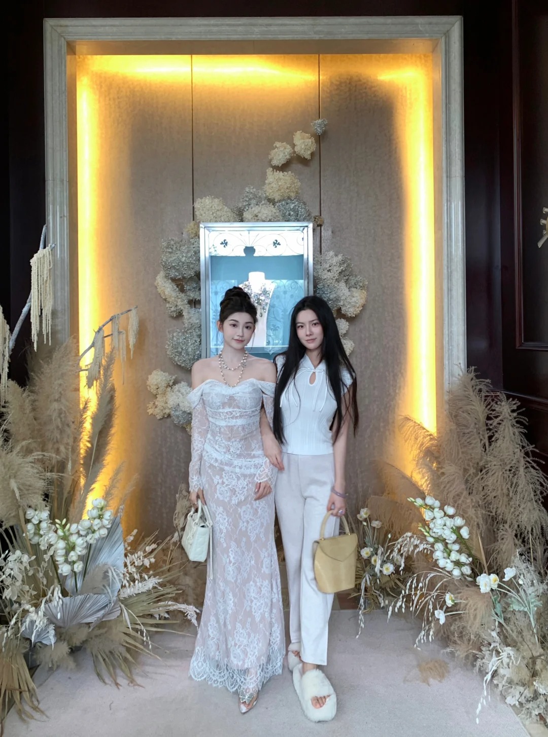 和雷军女儿喝个下午茶
营销号太好玩了，灰灰变成雷军女儿了6666666
正好在和