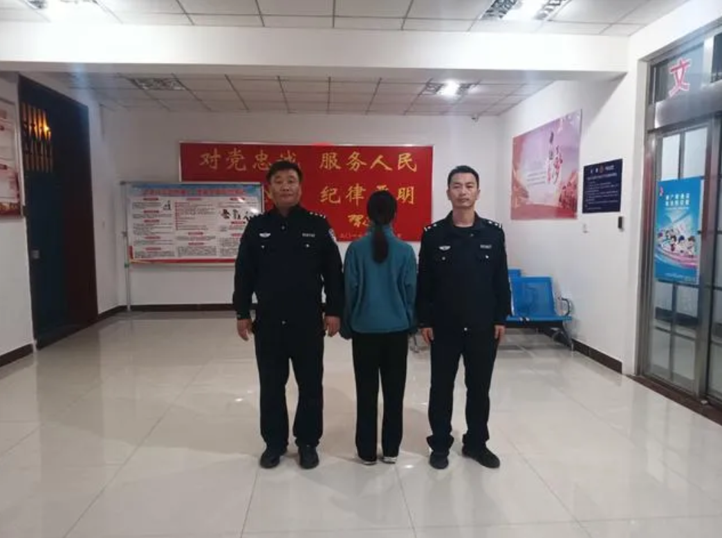 这次大妈栽了！”上海，一次自助结账“漏扫”没被发现，大妈以为找到了“生财之道”一