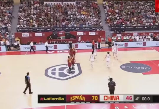 
中国女篮热身输西班牙24分
6月23日，欧洲拉练热身赛上，中国女篮46比70惨