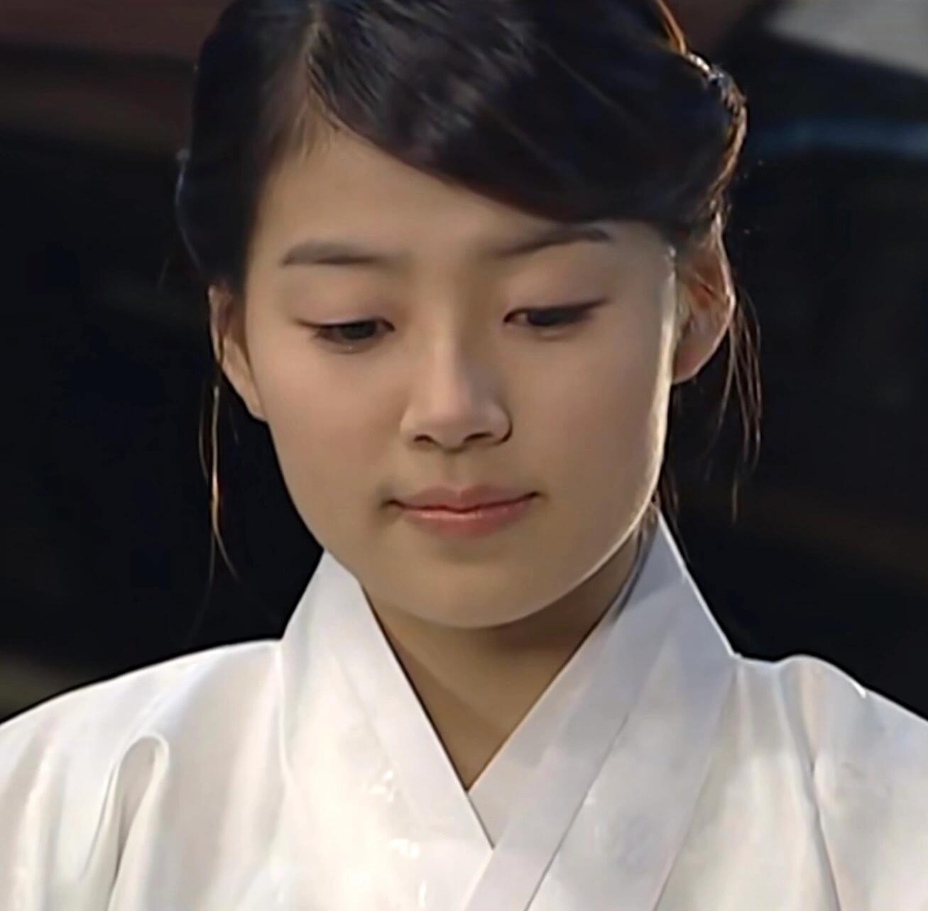 韩智慧的早年经历