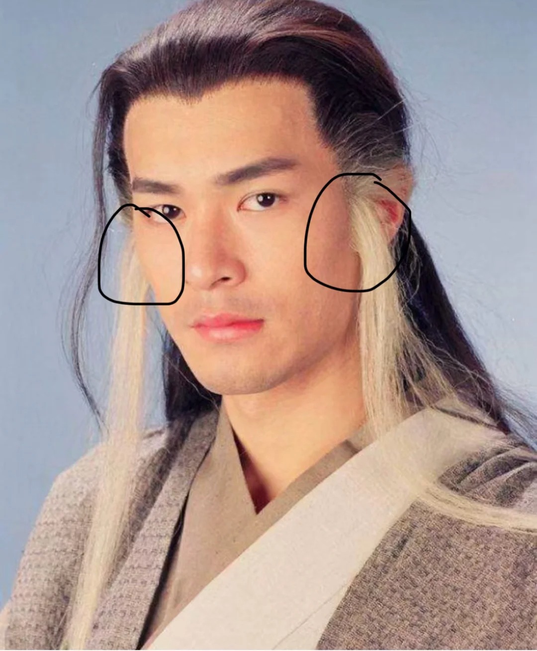 人生建议挂耳染不要染这两撮
不然你会后悔的，正面看起来真的好奇怪扎起来更奇怪了