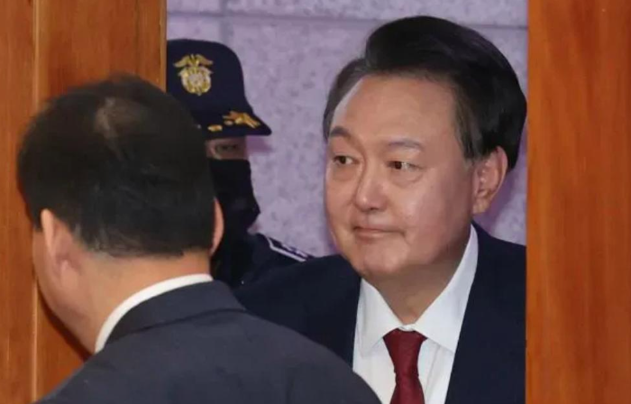 辩论7小时！尹锡悦累了！
2月4日，韩国宪法法院针对尹锡悦弹劾案在长达6小时50