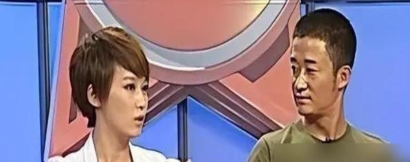吴京和谢楠参加节目，导演检查行李发现吴京带了三个安全套，谢楠涨红了脸问：“你带这